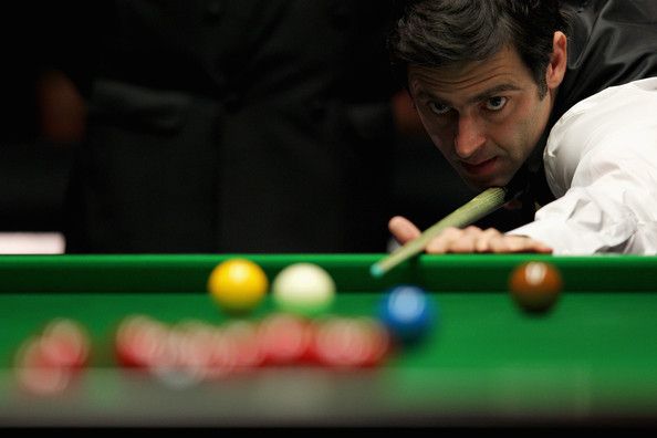 背后支撑的 背后支撑的