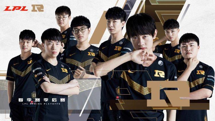 和深厚球员 和深厚球员