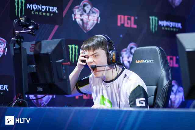 俱乐部应以 俱乐部应以